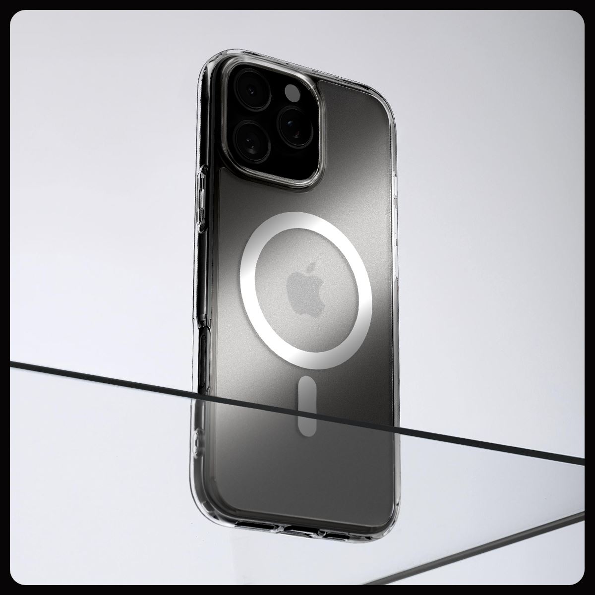 Spigen Ultra Hybrid MagSafe, frost clear - iPhone 16 Pro Max (9)