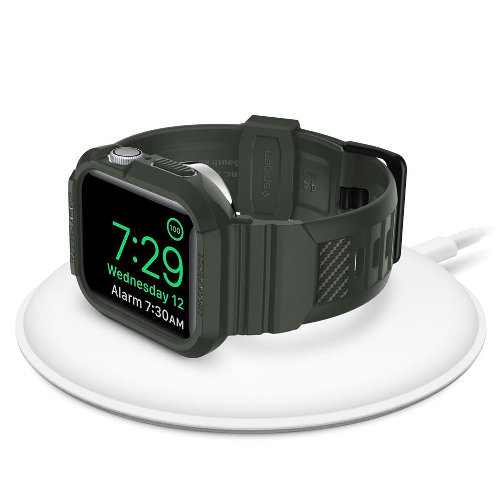 Spigen Rugged Armor Pro, green - Apple Watch 45mm/44mm (3)